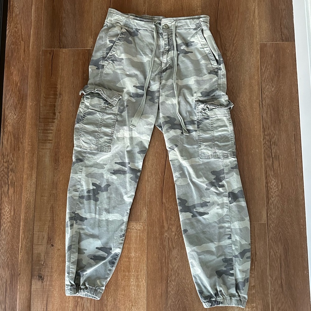 AE Snappy Stretch Convertible Baggy Cargo Jogger